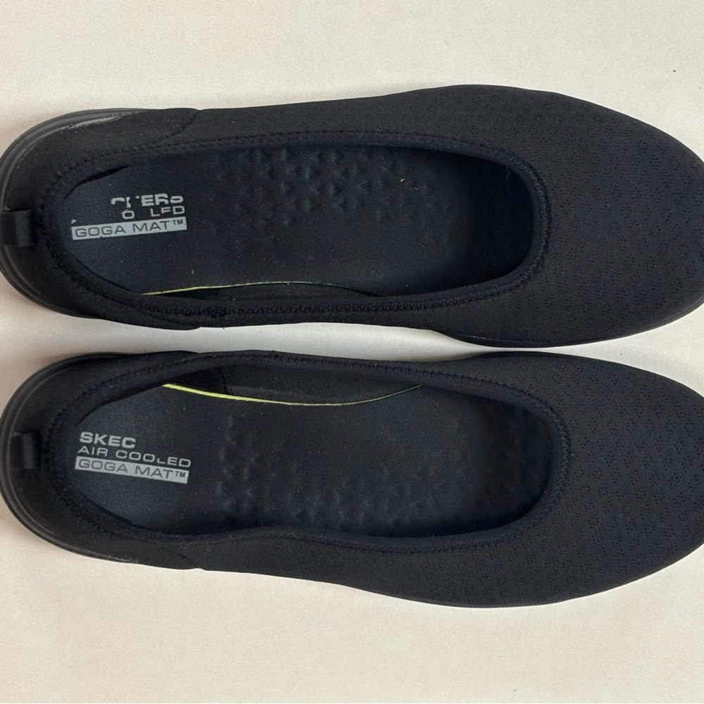 Skechers Women's Black Air Cooled Flats